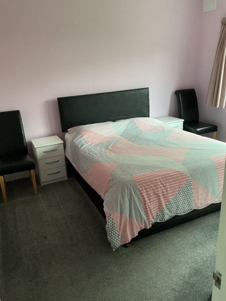ROOM FOR RENT SINGLE FEMALE PREFERRED 