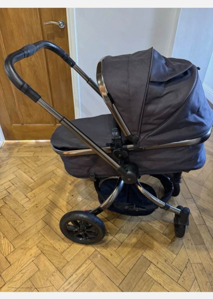 Mothercare pram and pushchair in one