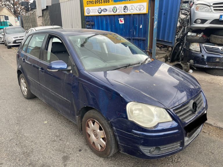 07 Vw Polo 1.4 Petrol BKY 5Speed Blue BREAKING parts
