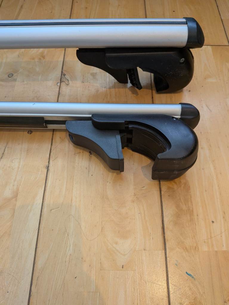 M-Way Eagle Universal 1350 Roof Bars