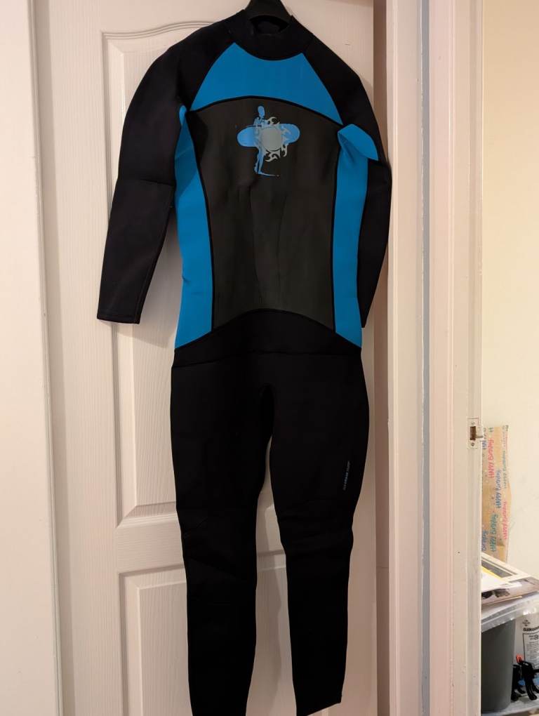 Sold - Mens XL Wetsuit