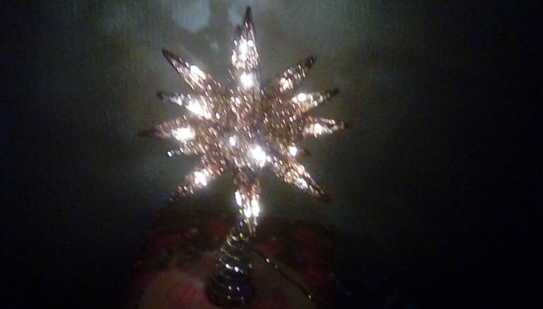 Light-Up Gold Christmas Tree Topper Star – Good Condition