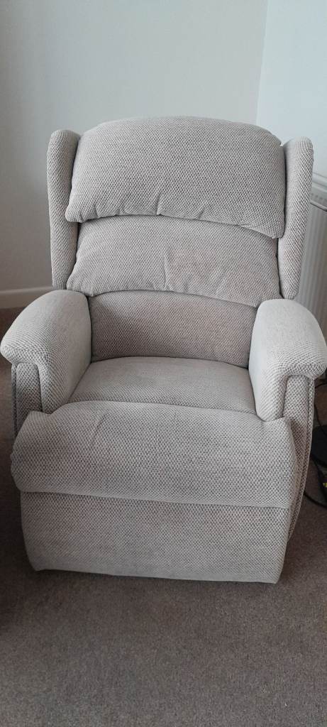 HSL electric rise and recliner chair