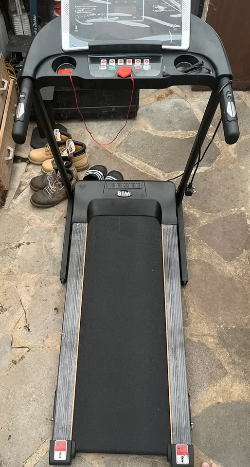 Treadmill BTM 8030c Folding Electric Treadmill (Used two to three times)