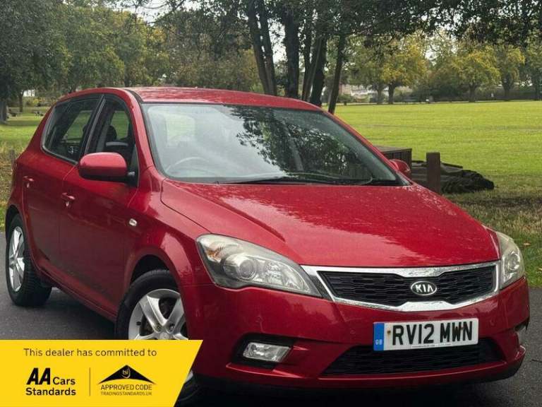 2012 Kia Ceed 1.6 2 Hatchback 5dr Petrol Auto Euro 5 (124 bhp) HATCHBACK Petrol Automatic