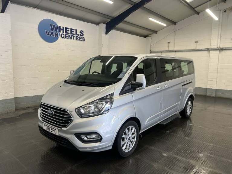 2019 Ford Tourneo Custom 2.0 310 EcoBlue Titanium Minibus Double Cab 5dr Diesel Manual L2 Euro 6 ...