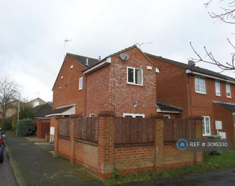 2 bedroom house in Eliot Close, Newport Pagnell, MK16 (2 bed) (#3016330)