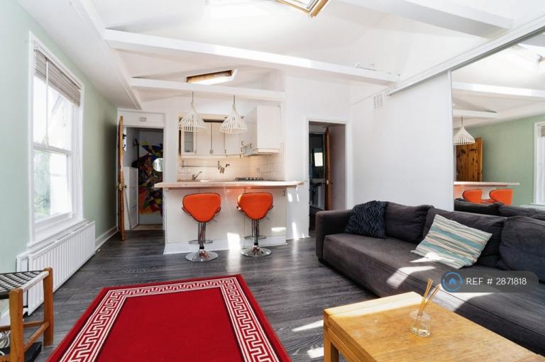 Studio flat in Denmark Road, London, SE5 (#2871818)