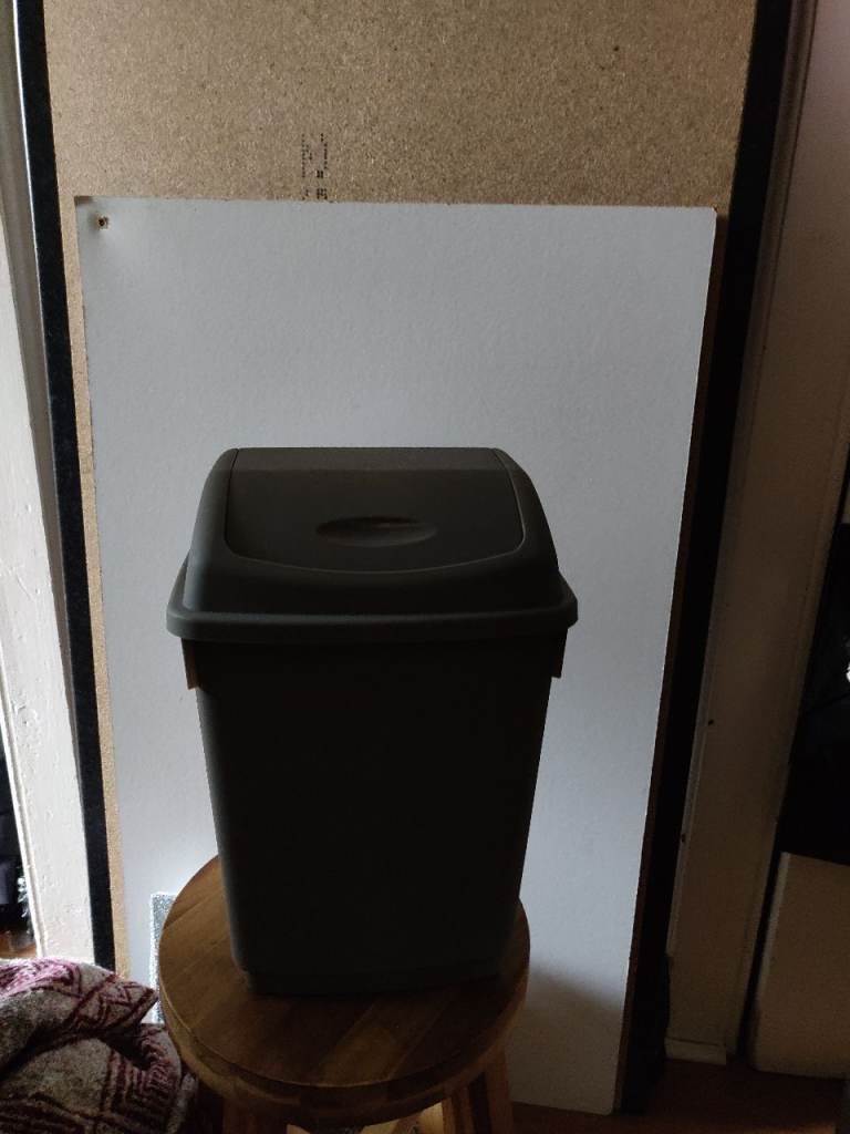 5L Grey Rectangular Trash Can with Swing Lid Open Top