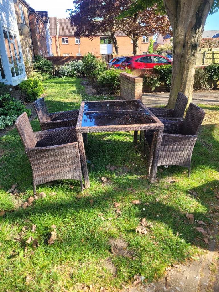 Rattan garden table and chairs 