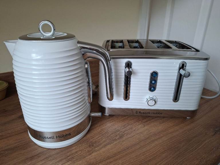 Russell Hobbs White Kettle Toaster Set - Good Working Order