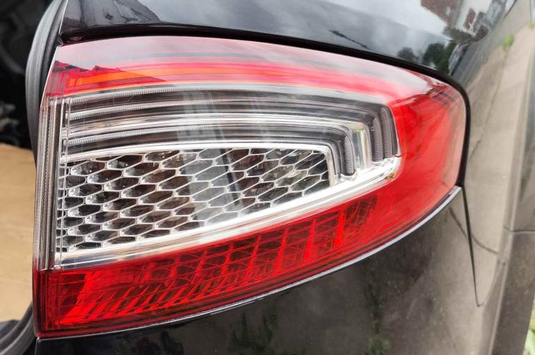 Ford Mondeo Rear Right Light Mk4 2011-2015 Outer LED Tail Lamp Lens £50