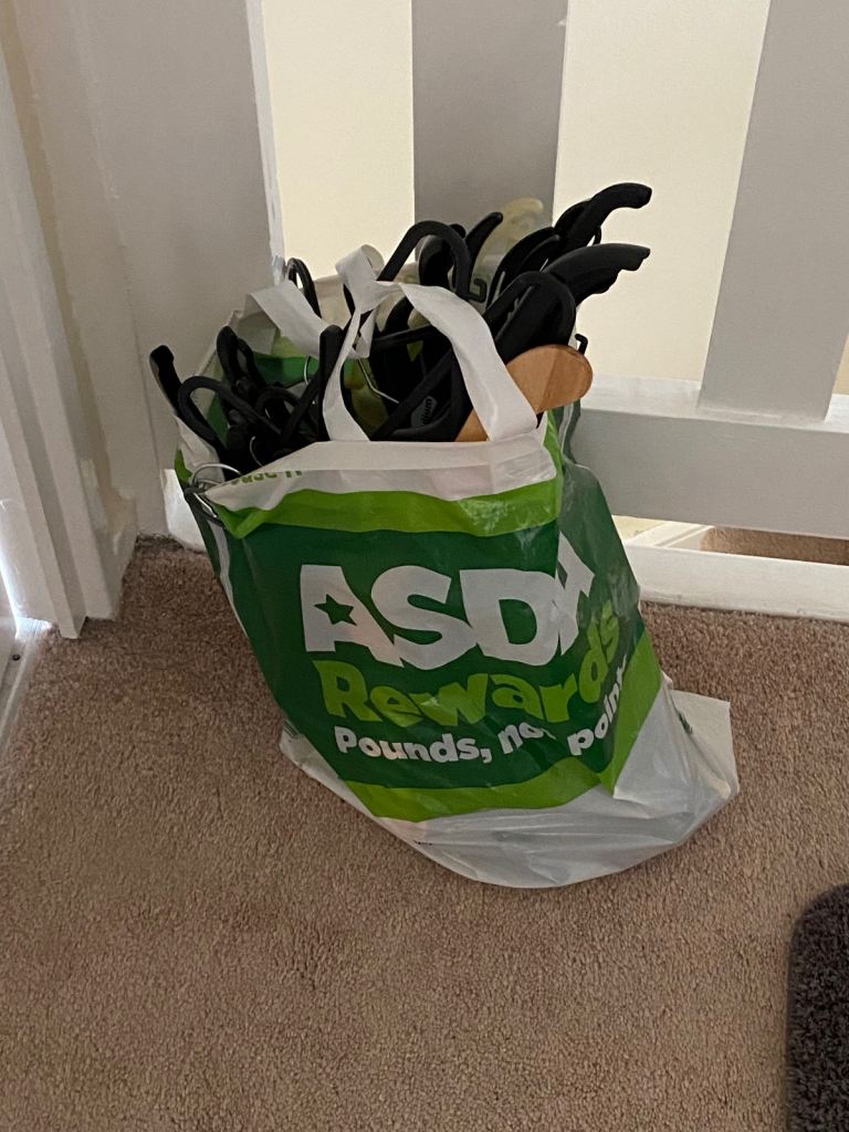 Free clothes hangers & mats