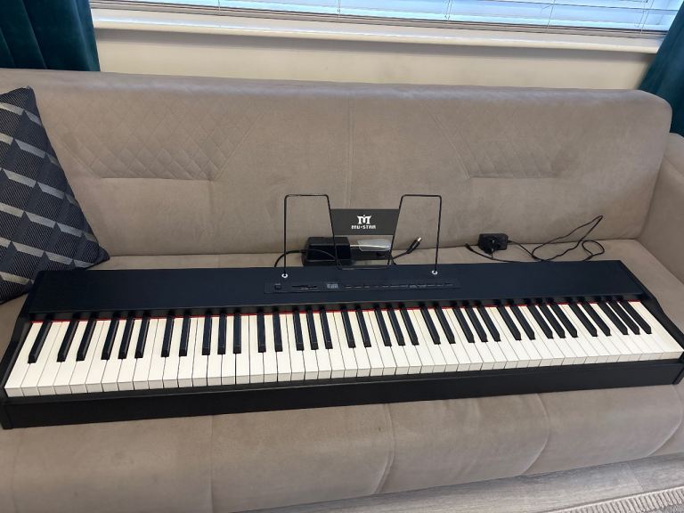 Keyboard Piano