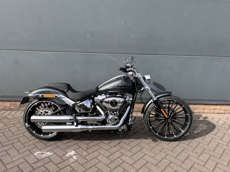 2026 Harley-Davidson SOFTAIL BREAKOUT FXBR Billiard Gray (26MY) PETROL Manual