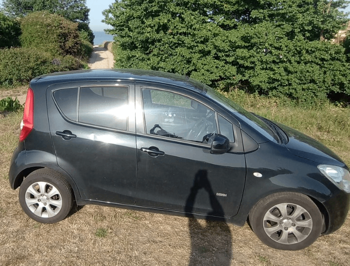 Low mileage Vauxhall, AGILA, Hatchback, 2009, Manual, 1242 (cc), 5 doors