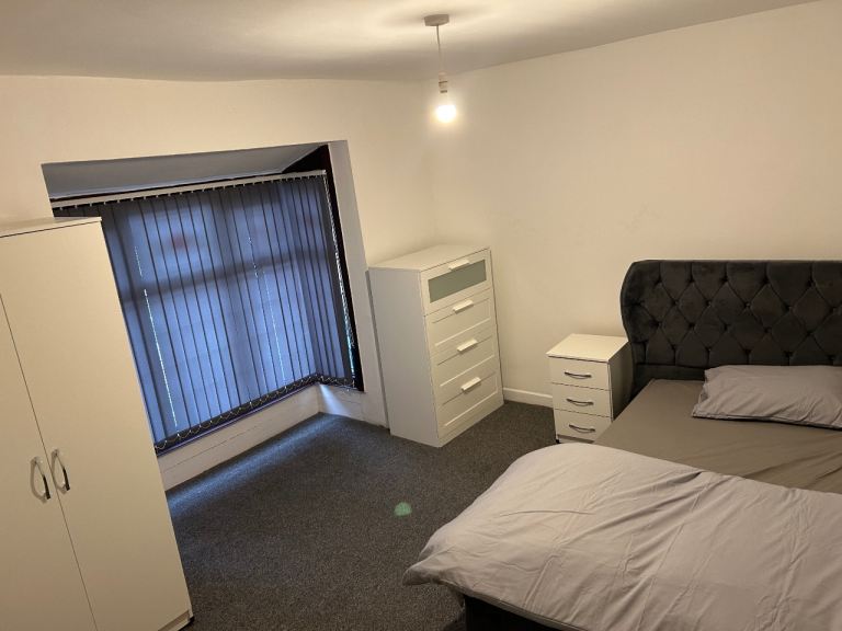 Rooms available b19 uc welcome 