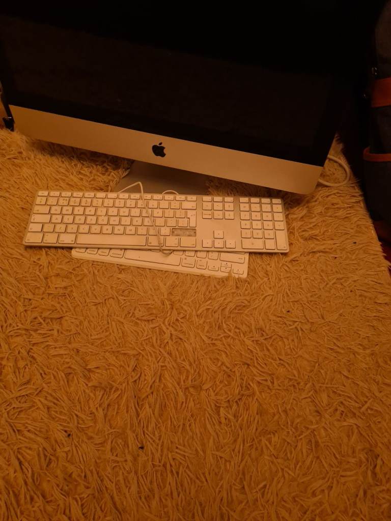 image for Imac 21.5 inch 2011 model