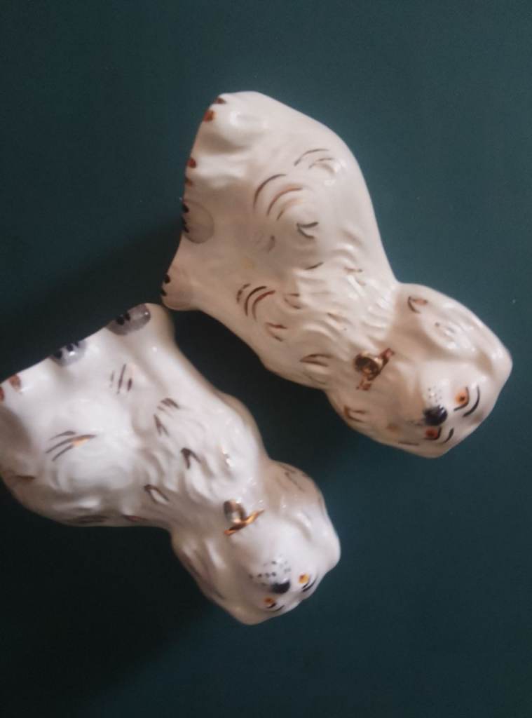 Pair of Vintage Ceramic Spaniel Dog Figurines – Good Condition