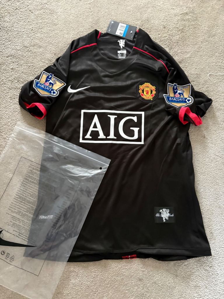 Nike Manchester United Ronaldo Shirt – Black, New with Tags
