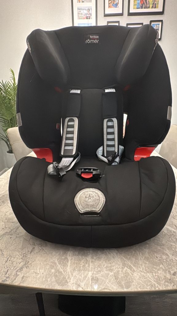 Britax romer carseat 12 months onwards (15kg to 36 kg)