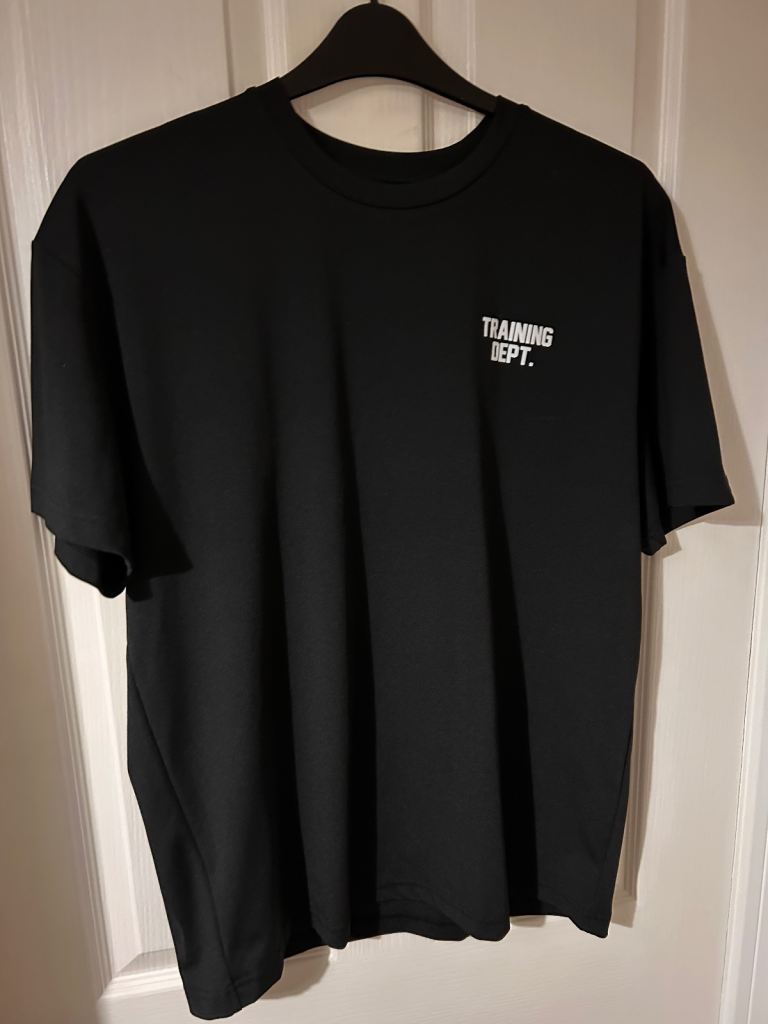 Boys / men’s t shirt as new 