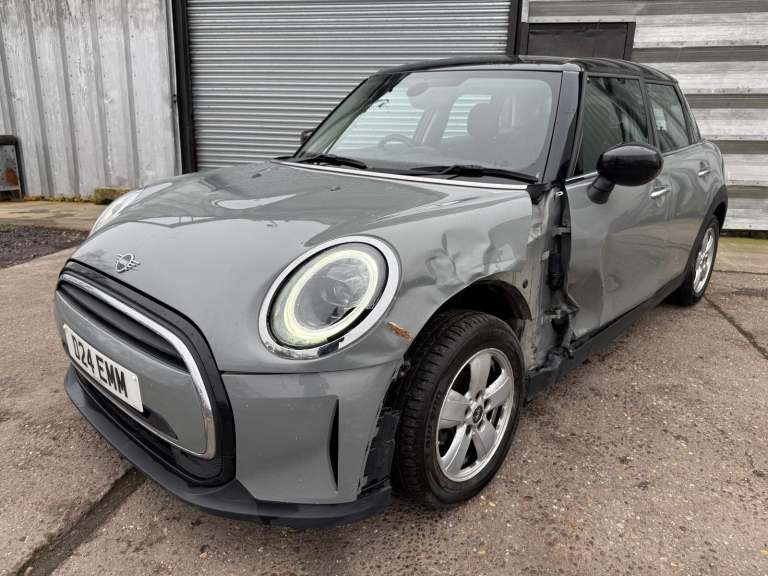 2021 21 REG MINI COOPER CLASSIC NAV PACK 1.5 DAMAGED REPAIRABLE SALVAGE
