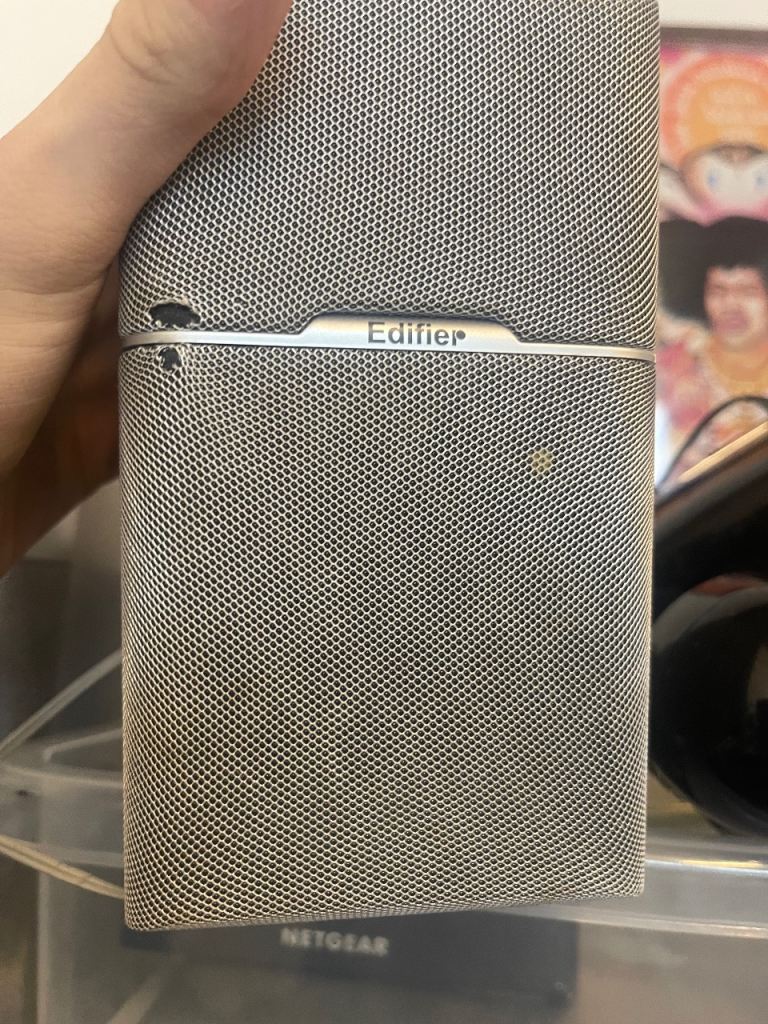 Edifier (2) speakers