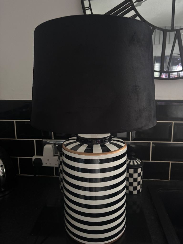Tall stripe table lamp 