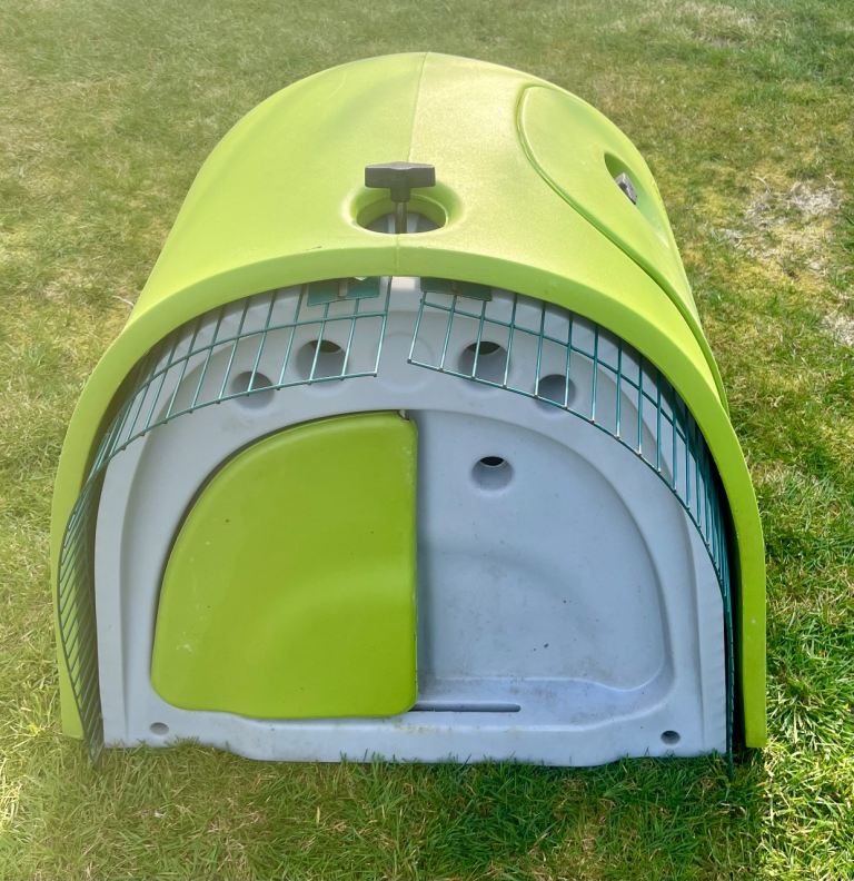 Omlet Eglu Rabbit Hutch