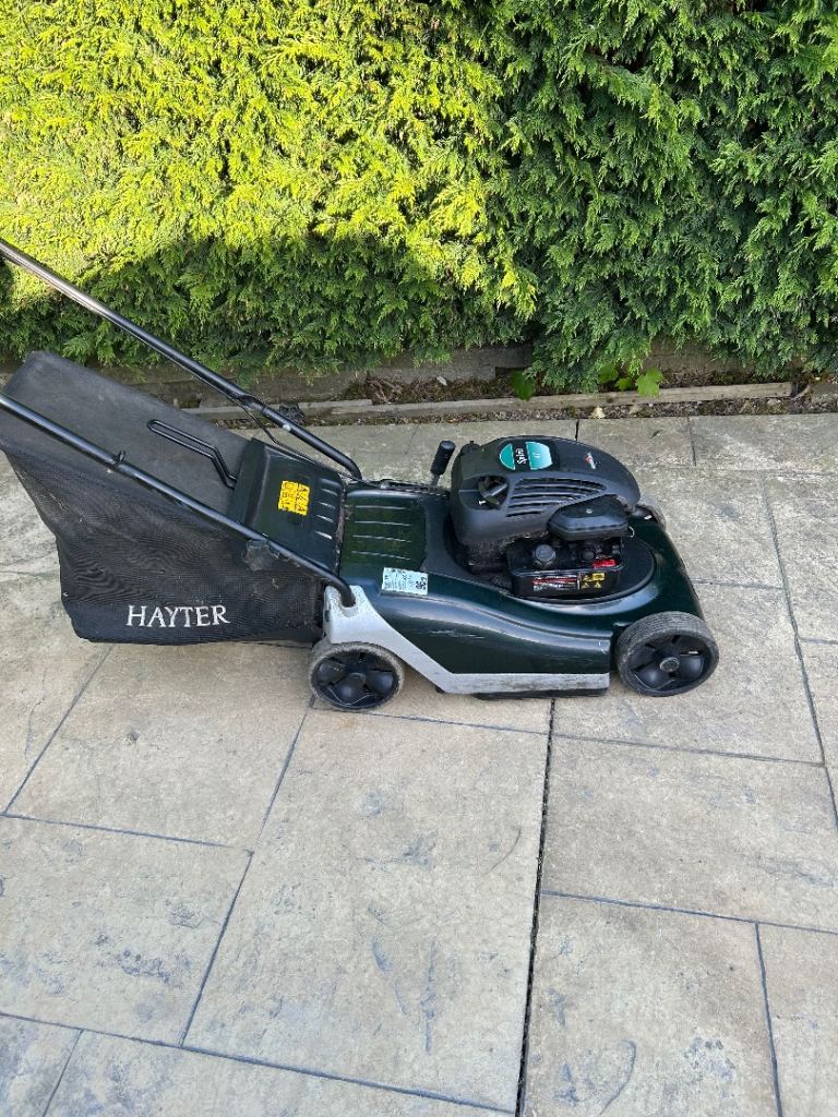 Hayter spirit 41 petrol lawnmower just serviced excellent condition