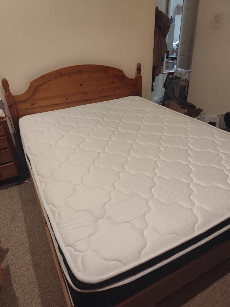 Solid Oak King size bed frame with Mattress Wood Double Bed Frame and Mattress - Good Condition