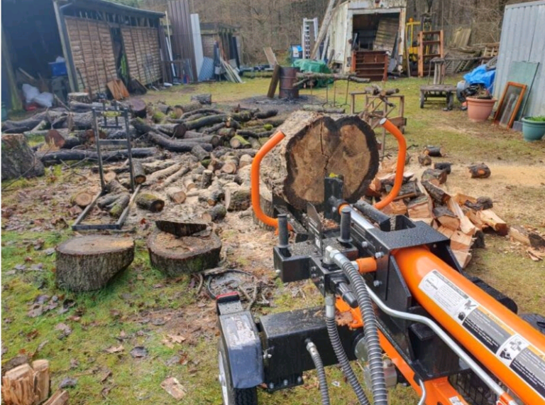 Log splitter hire/service in Tayside and Fife 