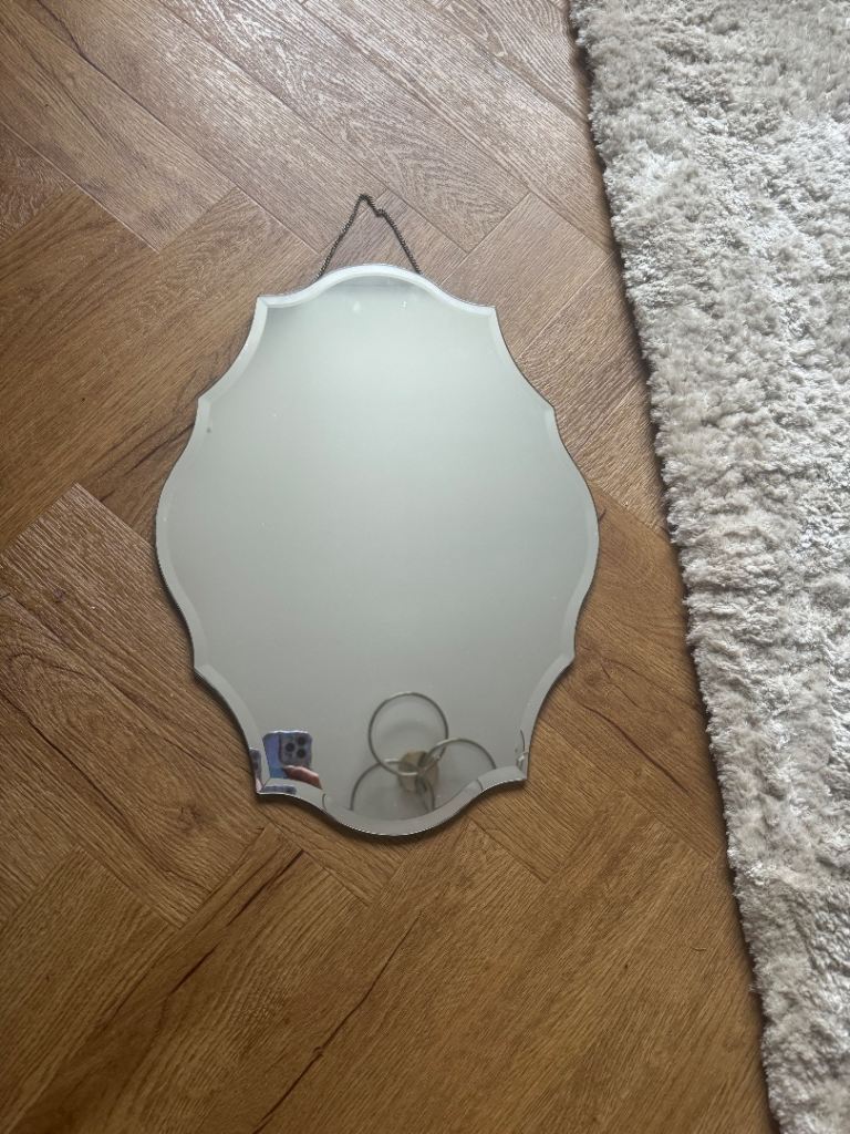 Vintage style hanging mirror 