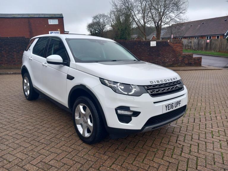 2016 Land Rover Discovery Sport 2.0 TD4 SE Tech SUV 5dr Diesel Manual 4WD Euro