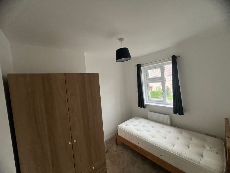 Double room for single occupancy-Bills included