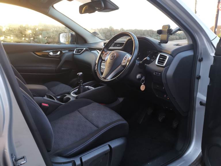 Nissan, QASHQAI, Hatchback, 2014, Manual, 1197 (cc), 5 doors