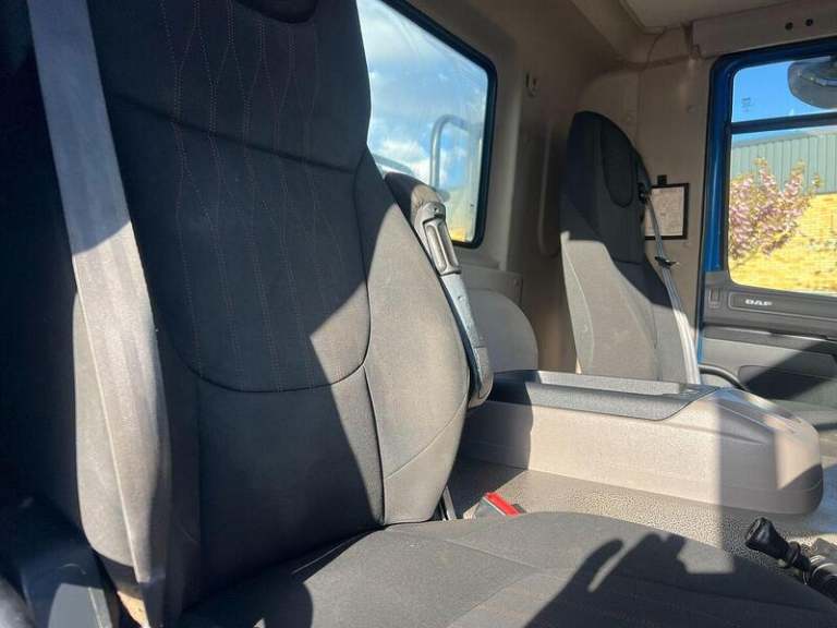 2021 DAF TRUCKS CF NA DIESEL Automatic