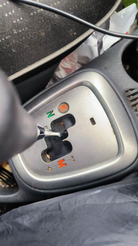 Peugeot, 107, Hatchback, 2010, Semi-Auto, 998 (cc), 3 doors