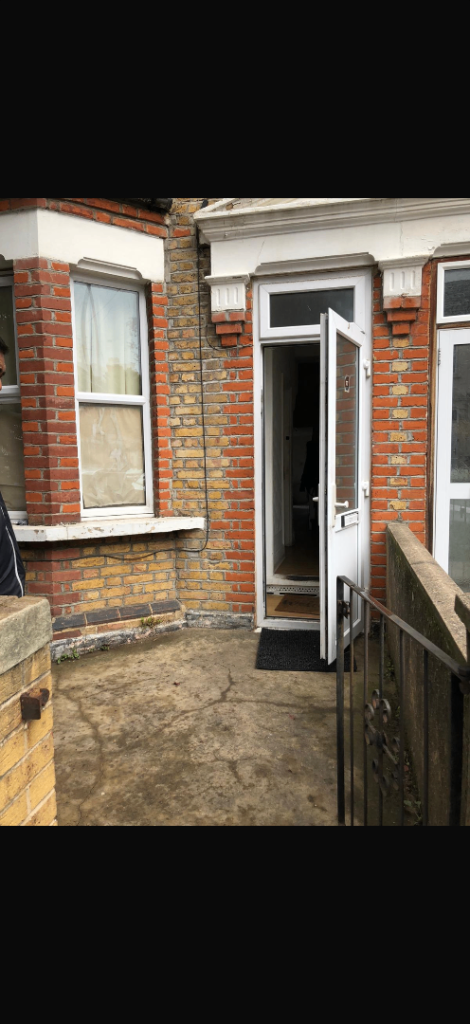 A double room to rent in Plumstead .
