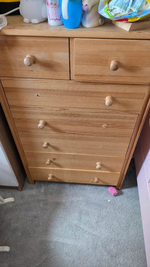 Pine chest of draws 
