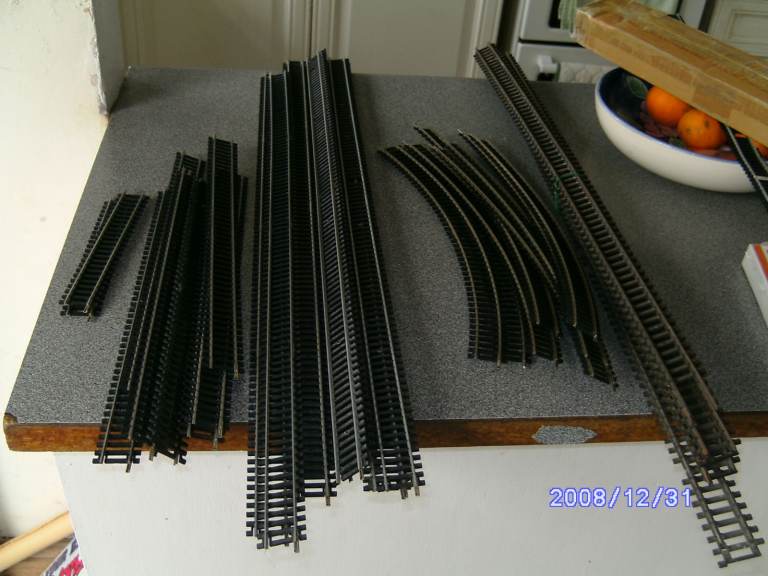 Model Railway Track Sections – Straight and Curved