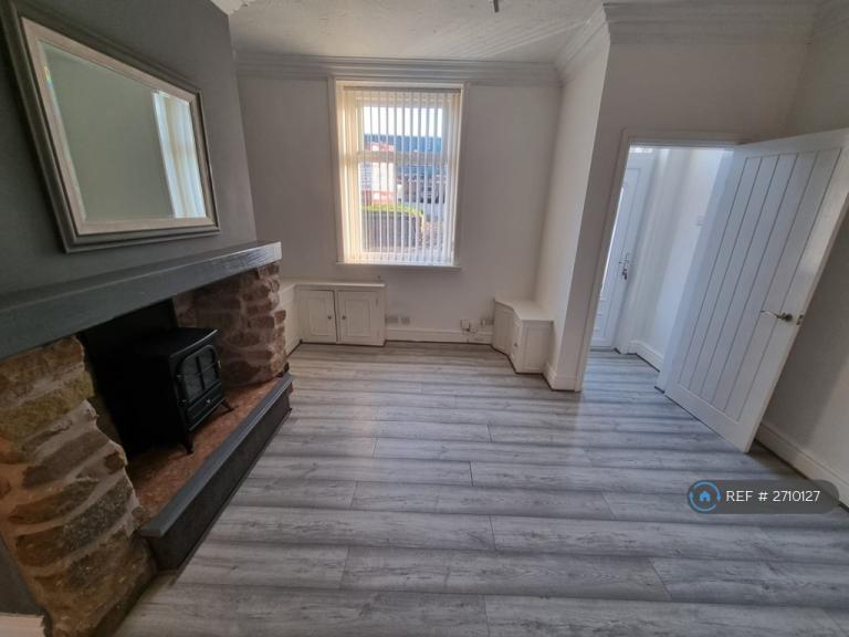 2 bedroom house in Platt Fold Street, Leigh, WN7 (2 bed) (#2710127)