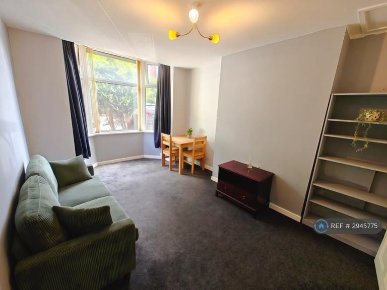 1 bedroom flat in William View, Leeds, LS15 (1 bed) (#2945775)