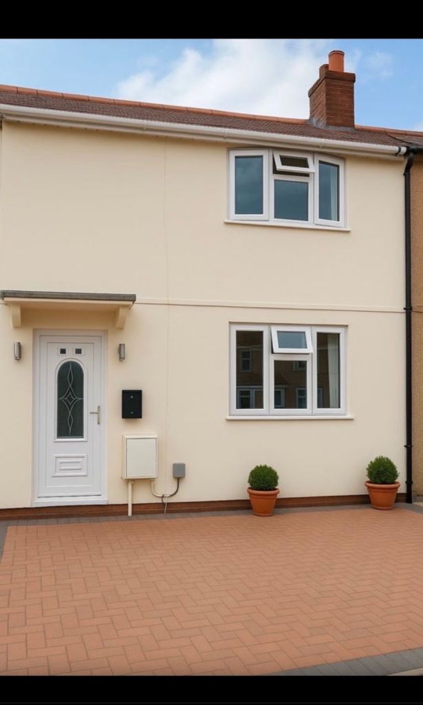 Single room available £560