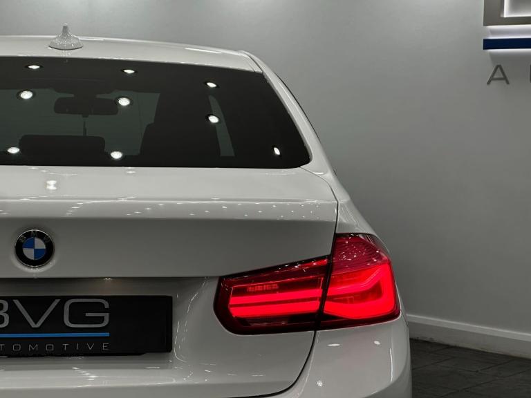 2017 BMW 3 Series 2.0 330e 7.6kWh Sport Auto Euro 6 (s/s) 4dr SALOON Petrol/Electric Hybrid Autom...