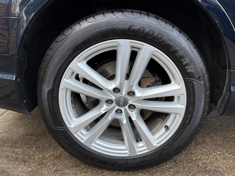 ** MUST SEE ** 2016 (65) Audi Q7 3.0 TDI V6 272 Quattro S line Auto 7 seater 4X4