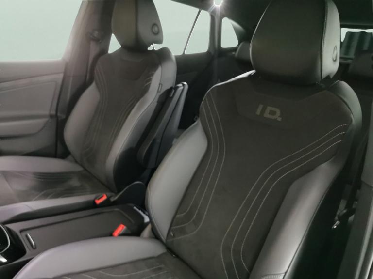 2023 Volkswagen ID.4 Pro 77kWh Style Edition SUV 5dr Electric Auto (174 ps) - ADAPT CRUISE - NAV ...