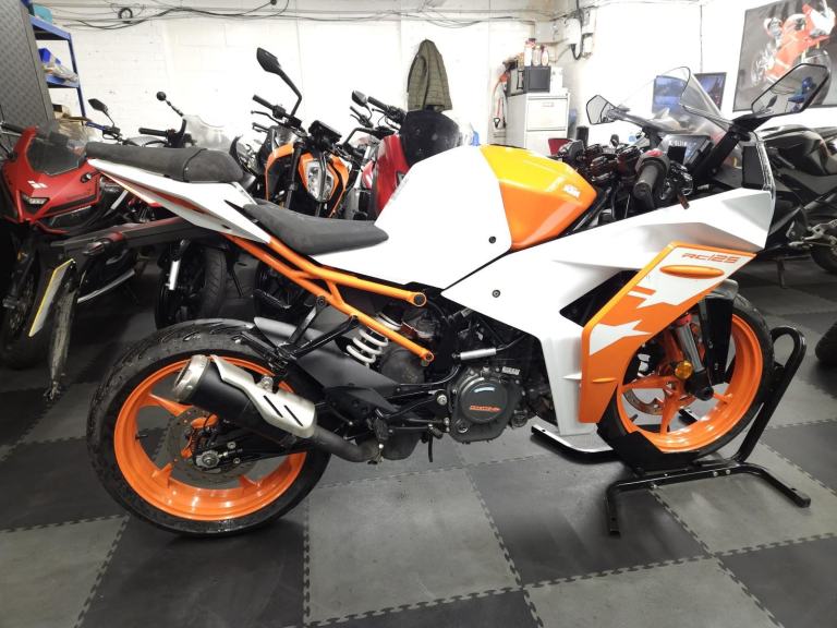 KTM RC 125 2023 Low mileage 