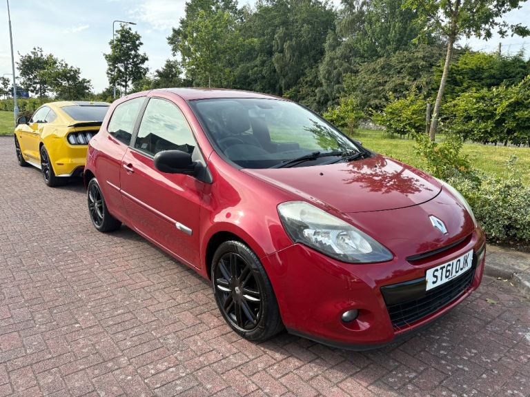 Renault Clio 1.2 Petrol Dynamique. 2012. 